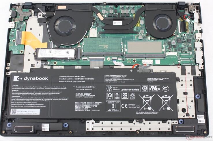 Простота обслуживания благодаря доступному твердотельному накопителю M.2 2280 и двум слотам DDR5 SODIMM