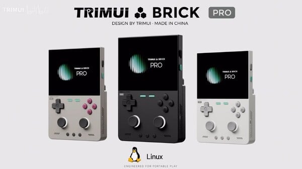 Устройство TrimUI Brick Hammer Pro оснащено поликарбонатным корпусом и процессором Allwinner.