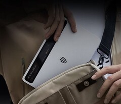 RedMagic Gaming Tablet 3 Pro - это компактный планшет с OLED-экраном. (Источник изображения: RedMagic)