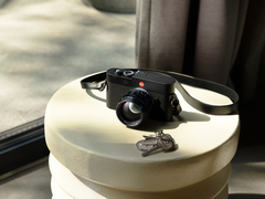 Leica M EV1 (на фото) оснащена фирменным процессором обработки изображений Maestro III, встроенной памятью объемом 64 Гб и поддержкой карт памяти UHS-II SD. (Источник изображения: Leica)