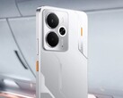 Realme 14 5G имеет дизайн в стиле меха с оранжевыми цветовыми акцентами. (Источник изображения: Realme)