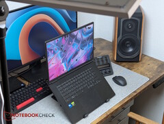 Gigabyte A16 Pro на столе