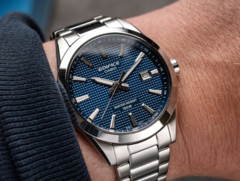 Часы Casio Edifice EFV-160D (на фото EFV-160D-2AV) теперь доступны в Великобритании. (Источник изображения: Casio)