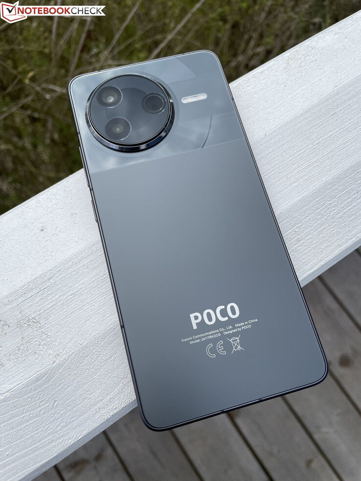 Xiaomi Poco F7 Pro (источник изображения: Manuel Masiero)