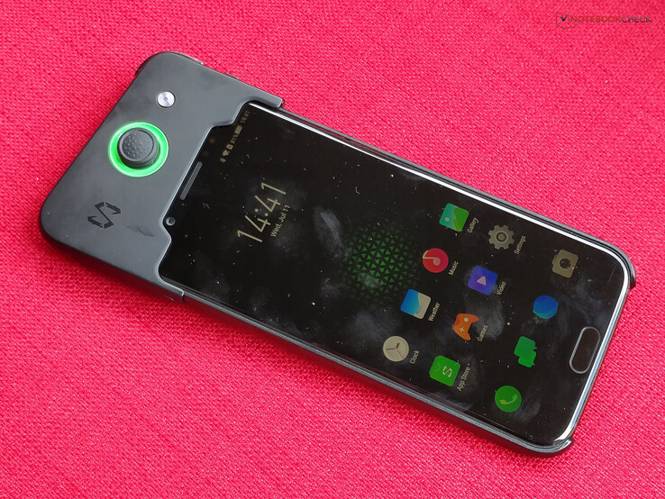 Игровой смартфон Xiaomi Black Shark