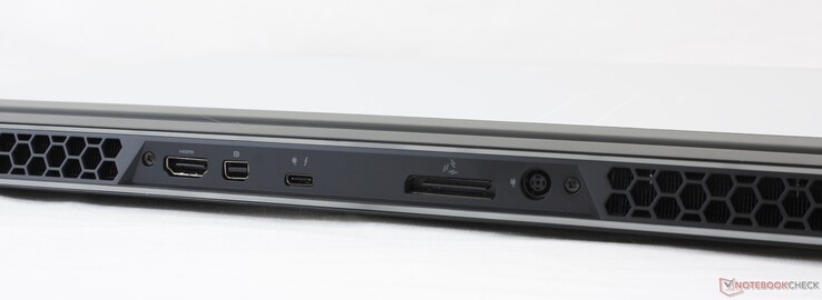 Задняя сторона: HDMI 2.0b, mini-DisplayPort 1.4, USB-C с Thunderbolt 3, Graphics Amplifier, разъем питания