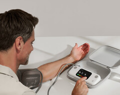 Смарт-монитор артериального давления Withings BPM Vision уже поступил в продажу и также предлагает функцию ЭКГ. (Источник изображения: Withings)