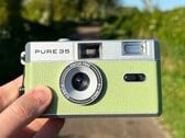 Pure35 доступен в зеленом, фиолетовом и черном цветах.