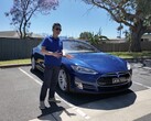 Автомобиль Тома Tesla Model S 70D 2015 года выпуска прошел более 121 000 км или 75 000 миль. (Источник изображения: Ludicrous Feed через YouTube)