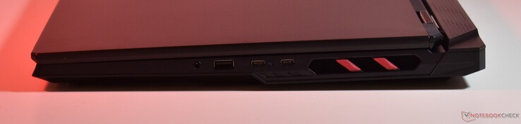 справа: 3,5 мм аудио, USB A 3.2 Gen 1, 2x Thunderbolt 4