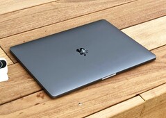 Apple по слухам, компания скоро выпустит свой первый MacBook с чипсетом от iPhone