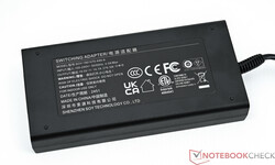 Блок питания (19 В; 14,7 A)