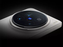 Ожидается, что Vivo X300 Pro превзойдет модель X200 Pro (на фото) в плане оснащения камерами. (Источник изображения: Vivo)