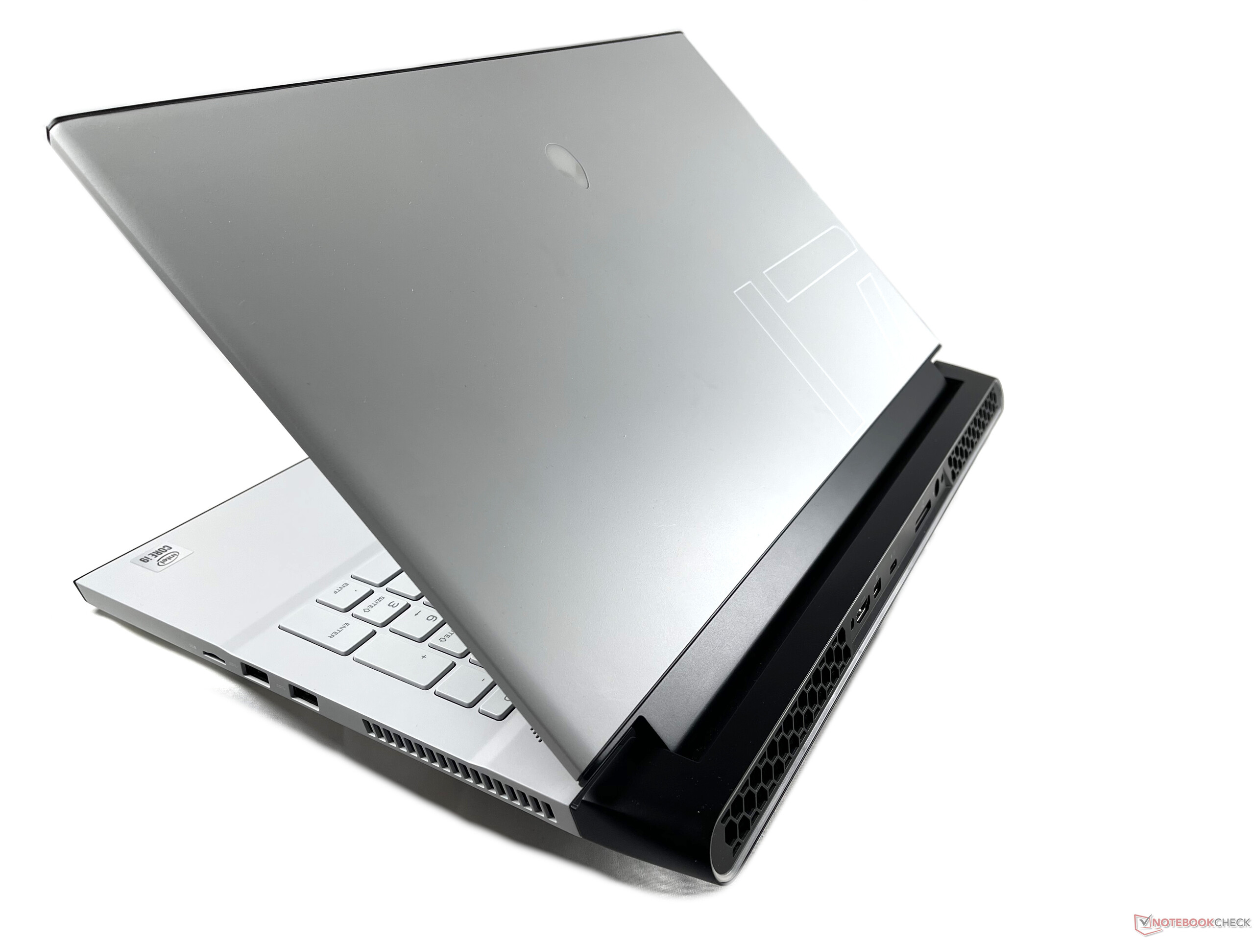 Обзор ноутбука Alienware m17 R4 - Такой горячий, что усиливает 