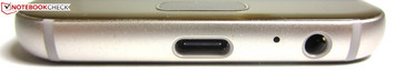 Снизу: порт USB 2.0 Type-C, 3.5-мм аудиопорт