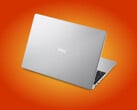 Вес ноутбука Dell 15 D15266 составляет от 1,54 кг, он доступен в двух цветовых вариантах.