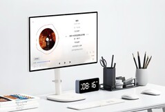 Новейший смарт-монитор KTC оснащен четырехъядерными динамиками и 8 МП веб-камерой. (Источник изображения: KTC)