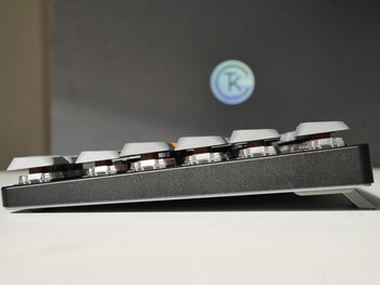 Боковой профиль Keychron K15 Max