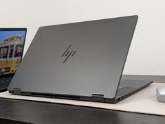 HP OmniBook X Flip 16 делает много правильных вещей по сравнению со своими ближайшими конкурентами (Источник изображения: Notebookcheck)