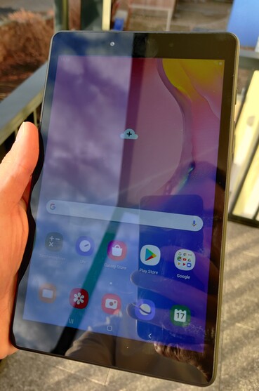 Galaxy Tab A 8.0 на улице