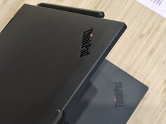 Lenovo ThinkPad T14s 2-в-1 Gen 1 (источник изображения: Benjamin Herzig/Notebookcheck.com)