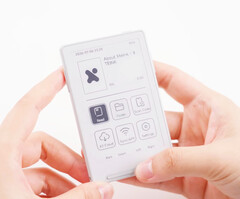 Xteink X3 - одна из самых маленьких электронных читалок на рынке с 3,7-дюймовым дисплеем.