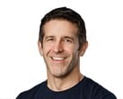 Джон Тернус стал новым генеральным директором Apple после 15-летнего срока Тима Кука.