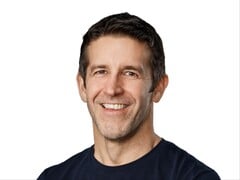 Джон Тернус стал новым генеральным директором Apple после 15-летнего срока Тима Кука.