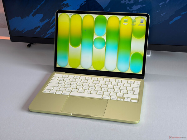 Обзор: Apple MacBook Neo - это удивительно хороший и мощный ноутбук за 599 долларов, хотя один существенный недостаток всё же остаётся.