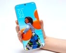 Первый настоящий «телефон без рамок» представлен в видеоролике компании Tecno. По всей видимости, вы сможете лично ознакомиться с этим концептуальным устройством на выставке IFA 2026.