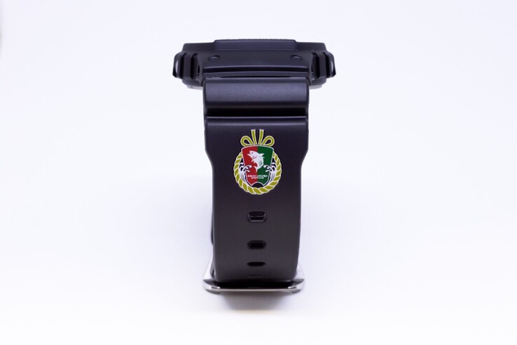 Часы Casio G-Shock x Kochi United SC DW-5600RW-1. (Источник изображения: Kochi United SC)