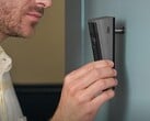 Камера Ring Peephole Camera 2K превращает имеющийся дверной глазок в интеллектуальную камеру видеонаблюдения без необходимости сверления отверстий