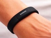 На этом снимке можно заранее увидеть альтернативу Whoop от Garmin.