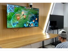 19-летний пациент использует китайский BCI, чтобы играть в сложные игры. (Источник изображения: IT Home)