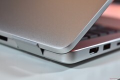 Dell Pro 14 Plus (источник изображения: Бенджамин Херциг)