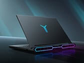 Новый Legion Y9000P "Extreme Edition" (на фото) оснащен процессором Intel Core Ultra 290HX Plus