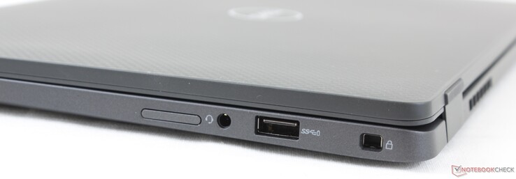 Справа: Отсек для micro-SIM (есть не во всех сборках), аудиовыход 3.5 мм, USB 3.2 Gen 1, вырез под замок безопасности