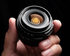 Thypoch Ksana 21mm f/3.5 стремится предложить высокое качество изображения в компактном форм-факторе (Источник изображения: Thypoch)