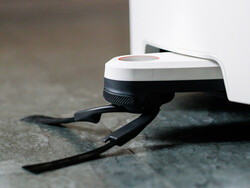 Рука автоматически выдвигается для тщательной уборки в углах. (Источник изображения: Daniel Schmidt)