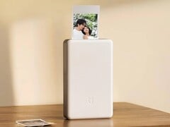 Карманный фотопринтер Mijia Pocket Photo Printer Pro отличается компактным дизайном (Источник изображения: Xiaomi)