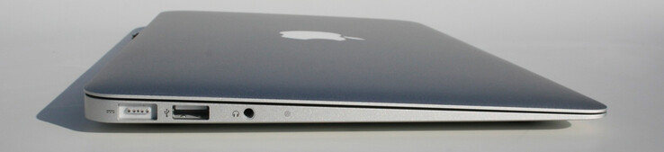 Протестировано в 2010: Apple MacBook Air (2010, 11-дюймовая модель) Протестировано в 2010: Apple MacBook Air (2010, 11-дюймовая модель)