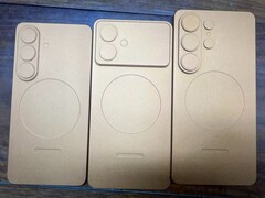 Предполагаемые макеты Galaxy S26/Pro (слева), Galaxy S26 Edge (посередине) и Galaxy S26 Ultra (справа). (Источник изображения: Sony Dickson on X)