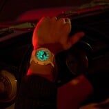 Часы Casio Hidden Glow, такие как GA-2100HDS-7A (на фото), уже поступили в продажу в Европе. (Источник изображения: Casio)