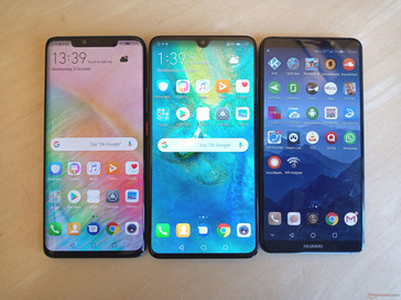 Слева направо: Mate 20 Pro, Mate 20, Mate 10 Pro. Заметьте, что Mate 20 Pro даже визуально уже других моделей