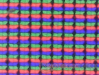 Небольшая зернистость от матового наложения