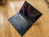 Обзор Razer Blade 18 (i9-13950HX, GeForce RTX 4070): Компактнее 17-дюймовых конкурентов