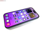 Передняя панель грядущего Apple iPhone 17, скорее всего, останется такой же, как у iPhone 16, изображенного выше. (Источник изображения: Own)