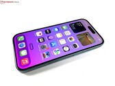 Передняя панель грядущего Apple iPhone 17, скорее всего, останется такой же, как у iPhone 16, изображенного выше. (Источник изображения: Own)