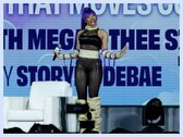 Меган Ти Сталлион (Megan Thee Stallion) во время беседы "Сила и творчество" на DreamCon.
