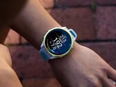 Компания Garmin собирается распространить функции, появившиеся в модели Forerunner 570 (вверху), на другие смарт-часы. (Источник изображения: Garmin)